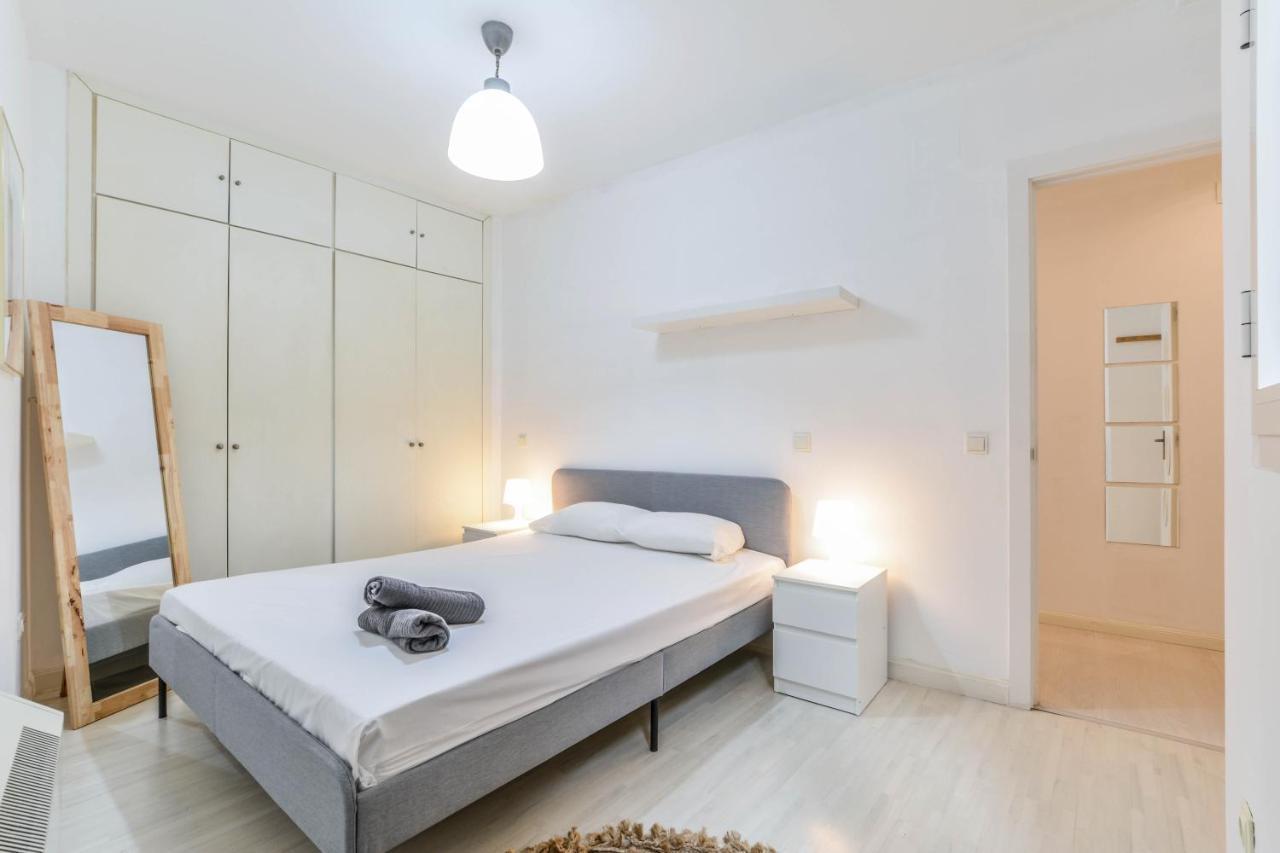 Apartamento En Cava Baja Apartman Madrid Kültér fotó